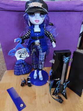 Rainbow Vision Shadow High Neon Shadow - Uma Vanhoose Fashion Doll